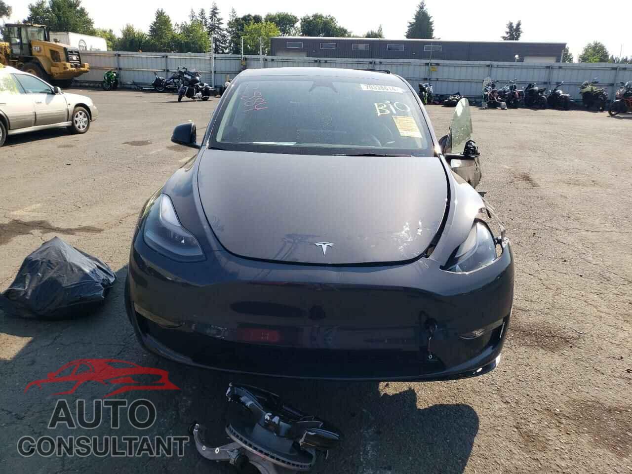 TESLA MODEL Y 2024 - 7SAYGDED2RF118733
