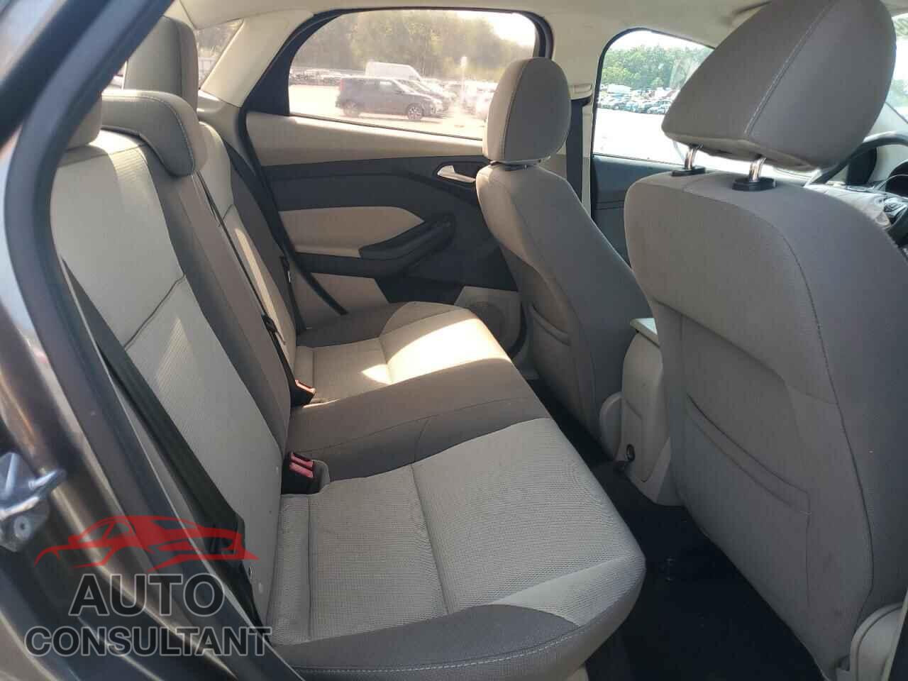FORD FOCUS 2014 - 1FADP3F24EL275860