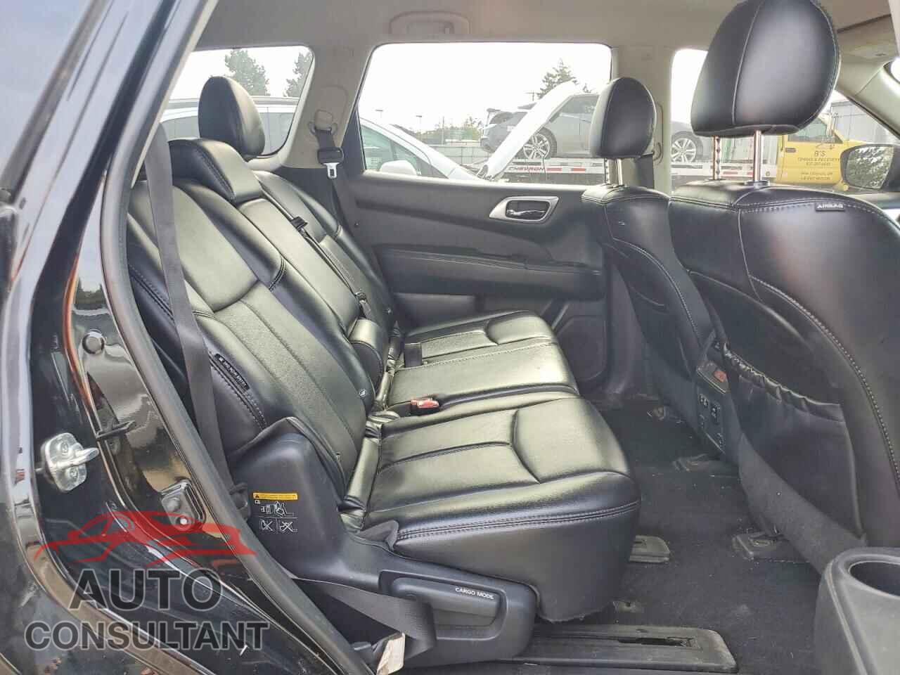 NISSAN PATHFINDER 2019 - 5N1DR2MM2KC608504
