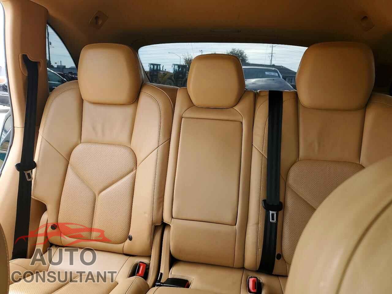 PORSCHE CAYENNE 2012 - WP1AB2A22CLA41628