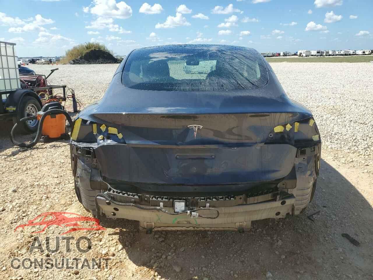 TESLA MODEL 3 2022 - 5YJ3E1EA5NF290296