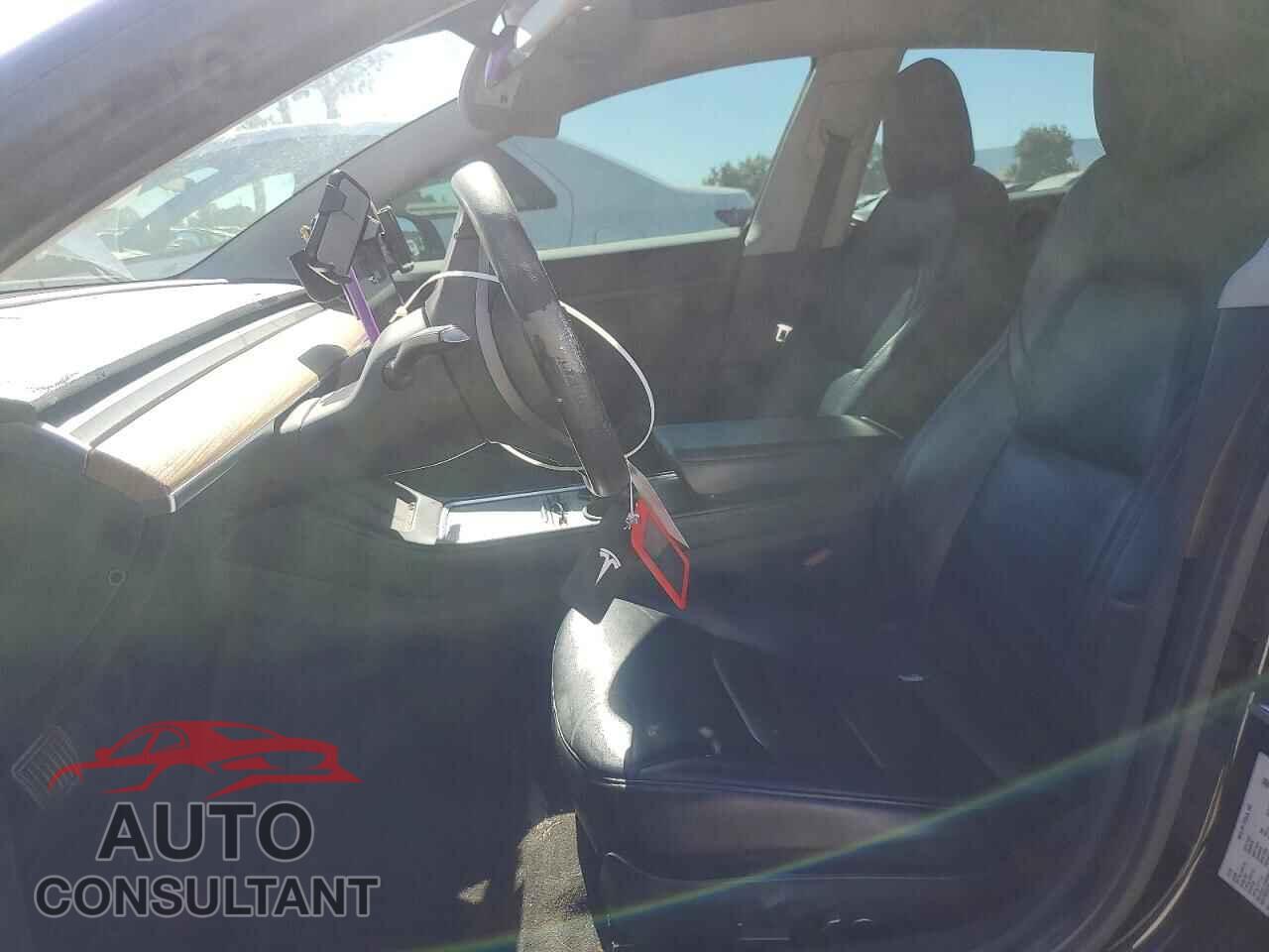 TESLA MODEL 3 2021 - 5YJ3E1EA1MF877707
