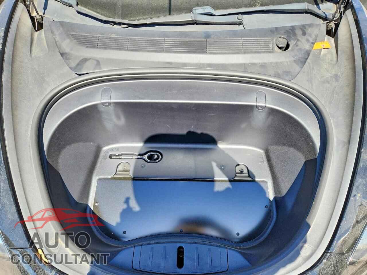 TESLA MODEL 3 2019 - 5YJ3E1EA7KF324525