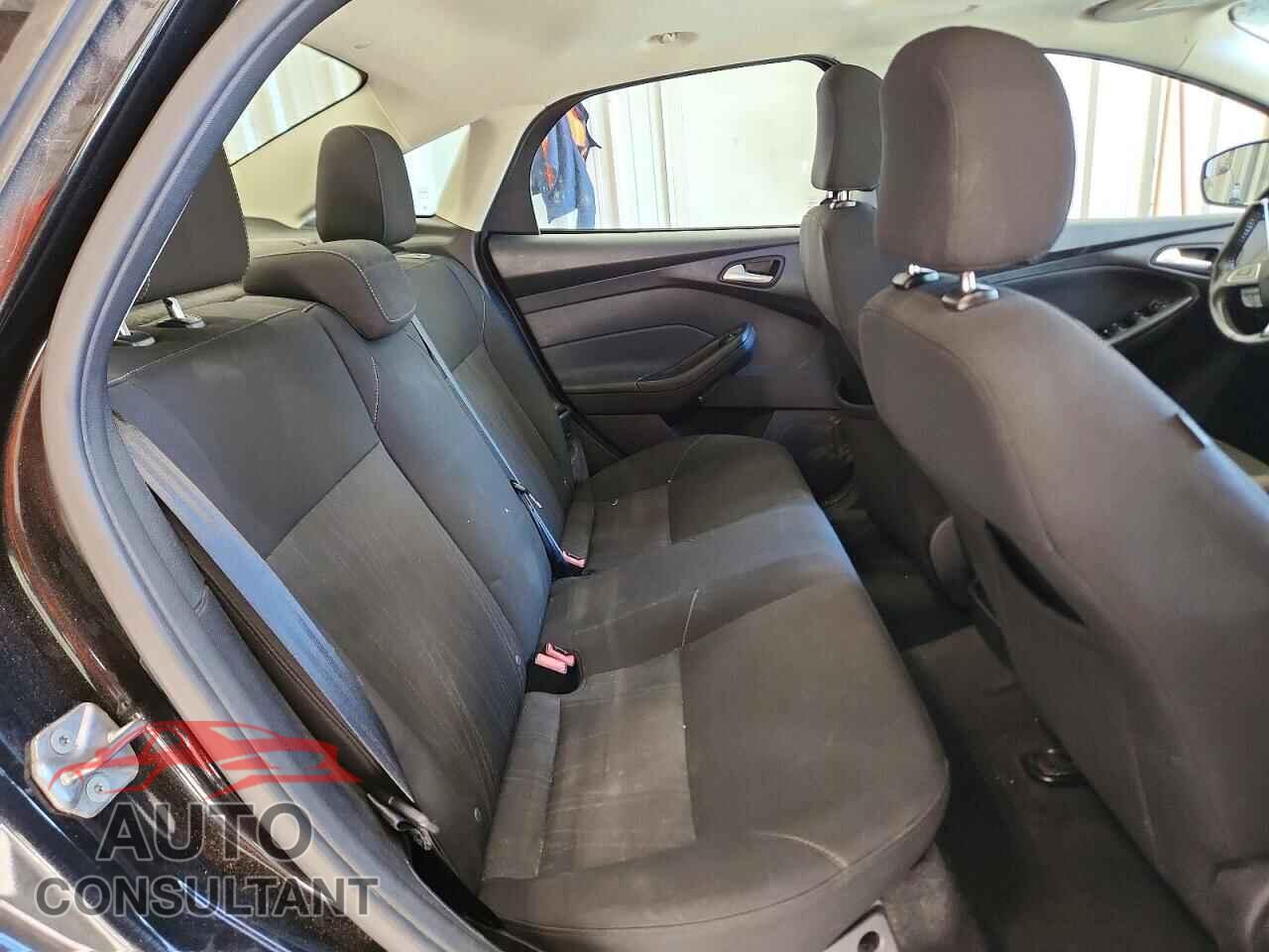 FORD FOCUS 2015 - 1FADP3F22FL312342