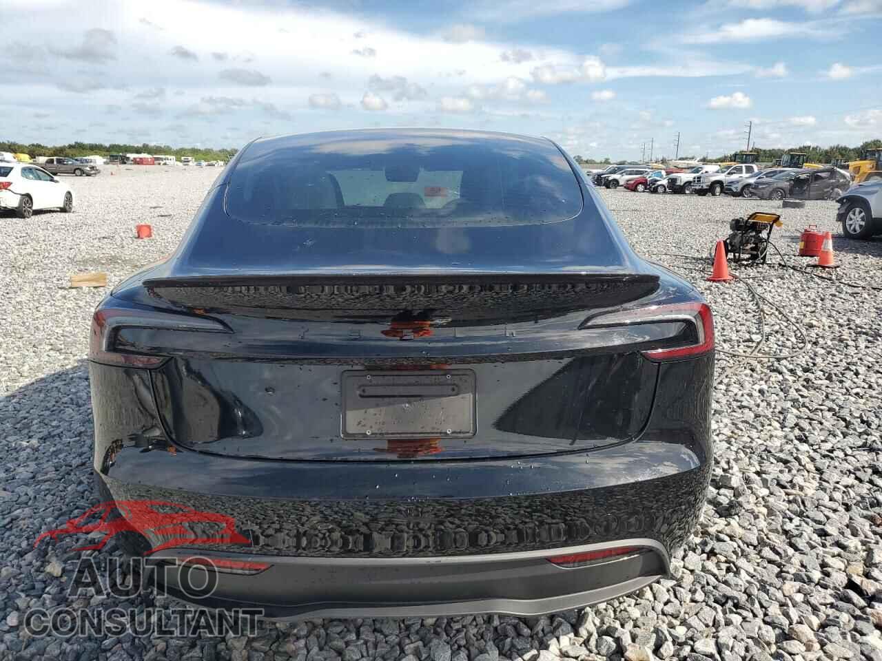 TESLA MODEL 3 2024 - 5YJ3E1EA4RF862805