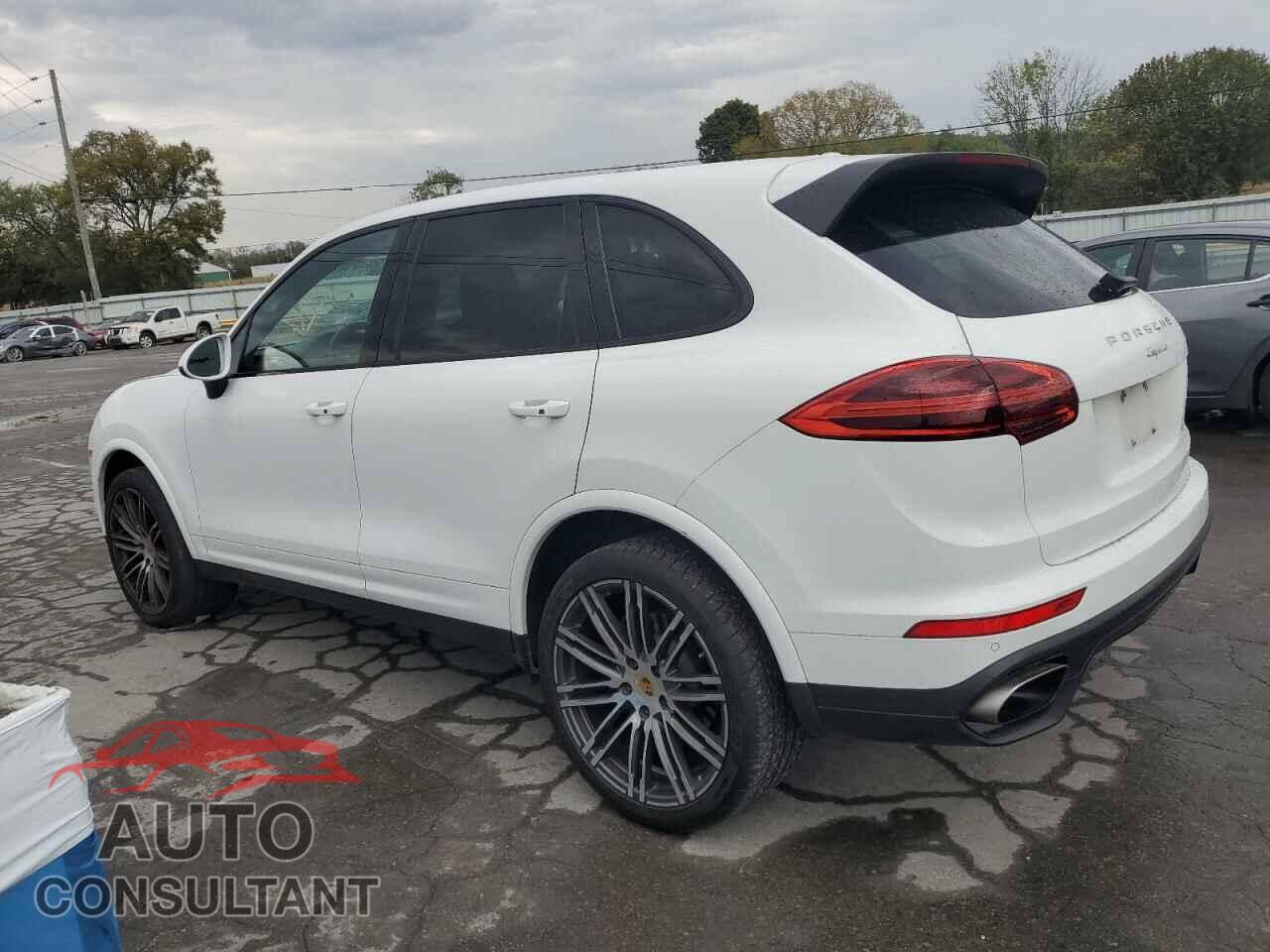 PORSCHE CAYENNE 2017 - WP1AA2A22HKA85130