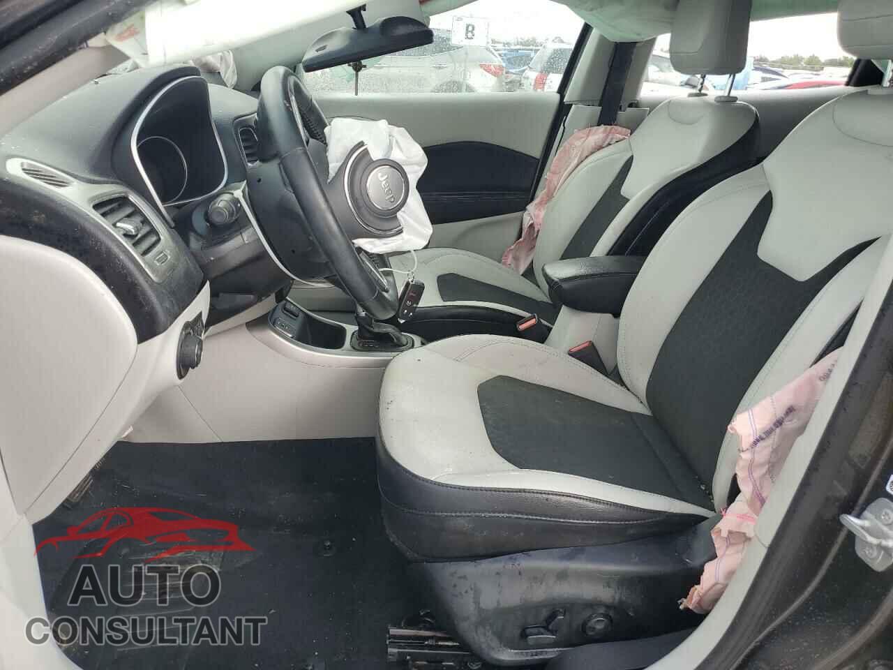 JEEP COMPASS 2018 - 3C4NJCBB0JT194889