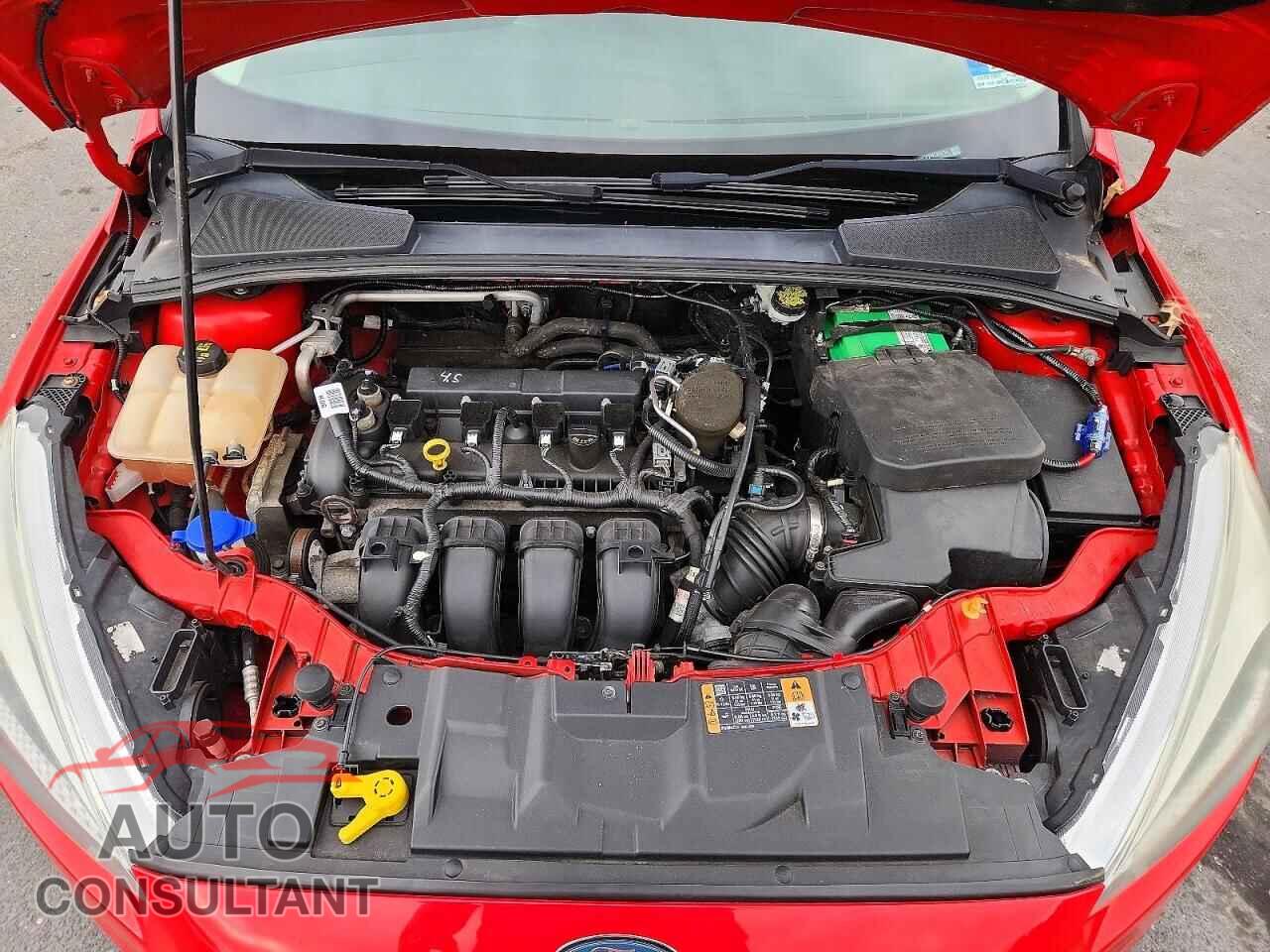 FORD FOCUS 2015 - 1FADP3F29FL272714