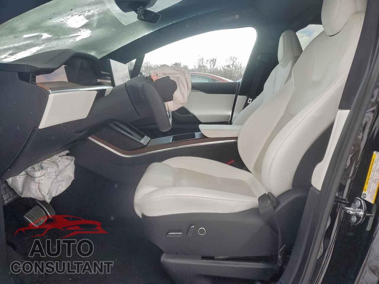TESLA MODEL X 2023 - 7SAXCBE58PF368690