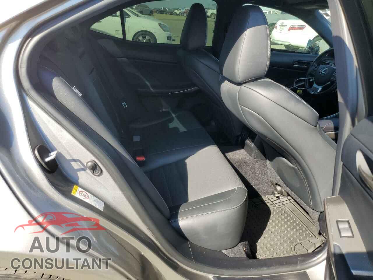 LEXUS IS 2017 - JTHBA1D25H5047643