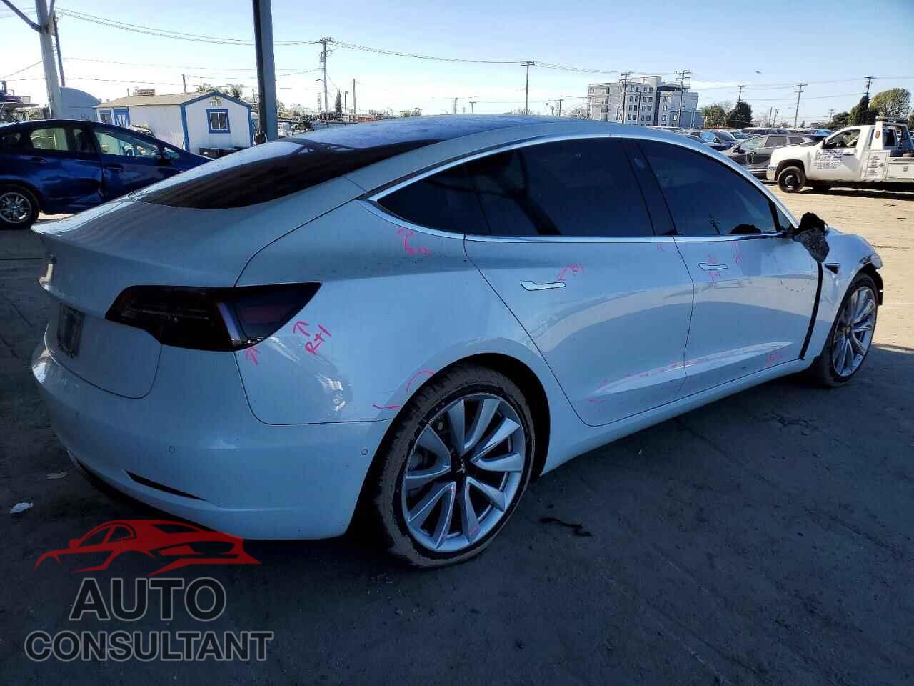 TESLA MODEL 3 2018 - 5YJ3E1EA9JF042885