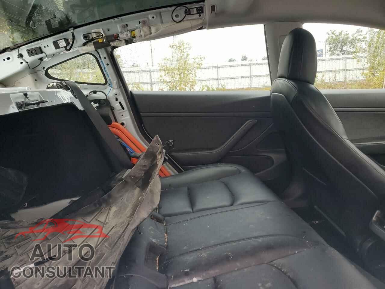 TESLA MODEL 3 2021 - 5YJ3E1EA4MF856544