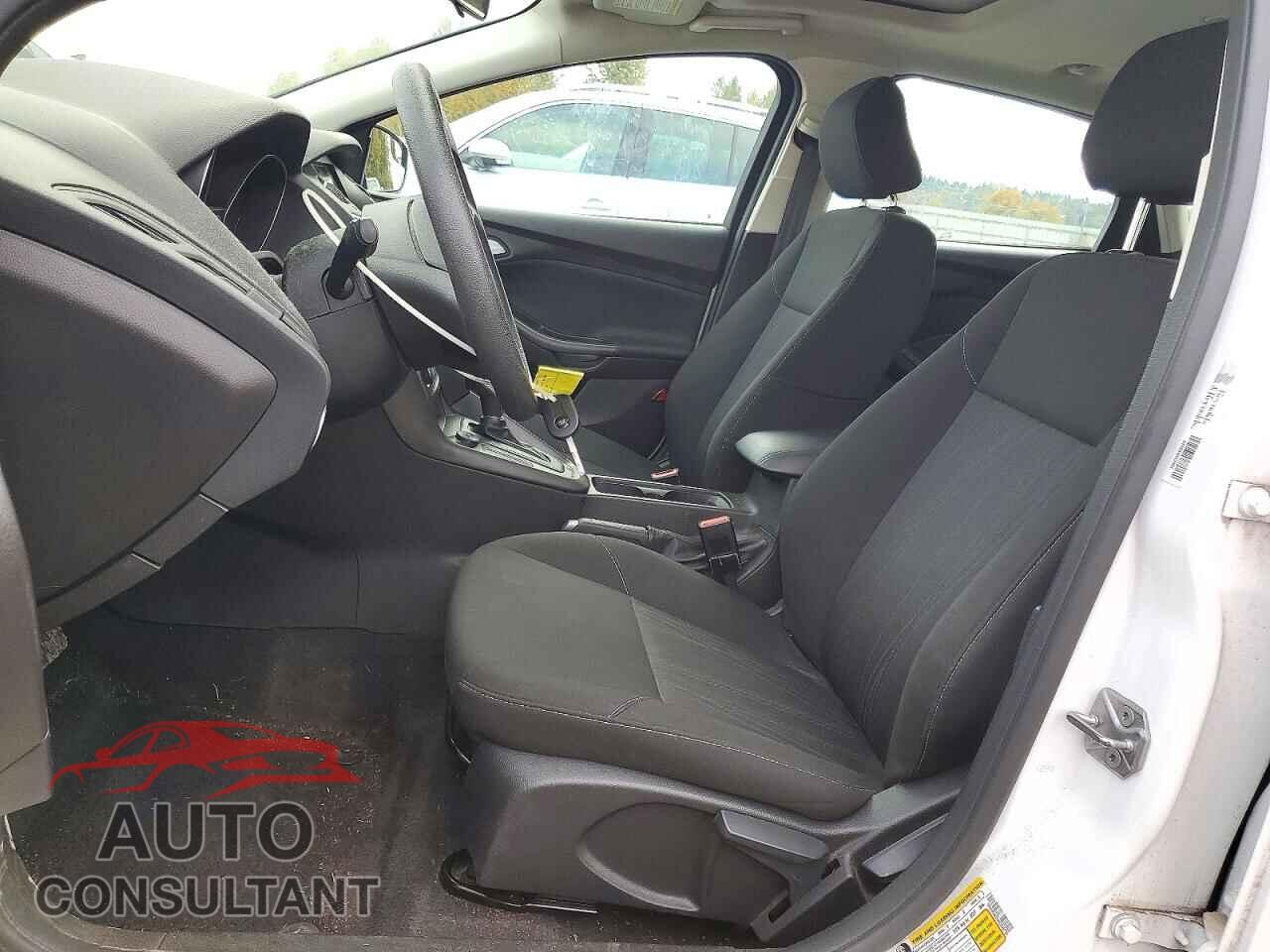 FORD FOCUS 2017 - 1FADP3M26HL266732