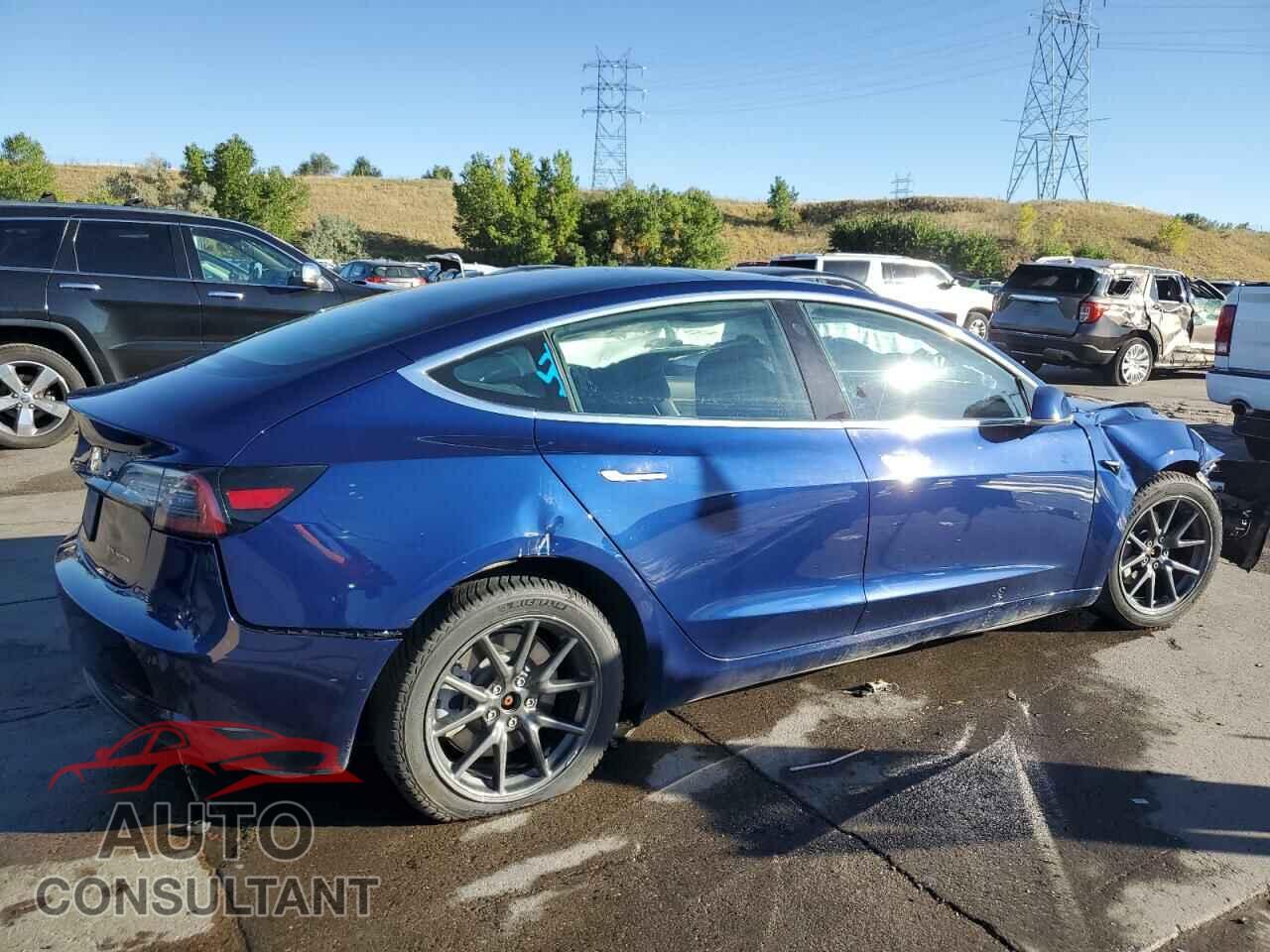 TESLA MODEL 3 2019 - 5YJ3E1EB5KF199484