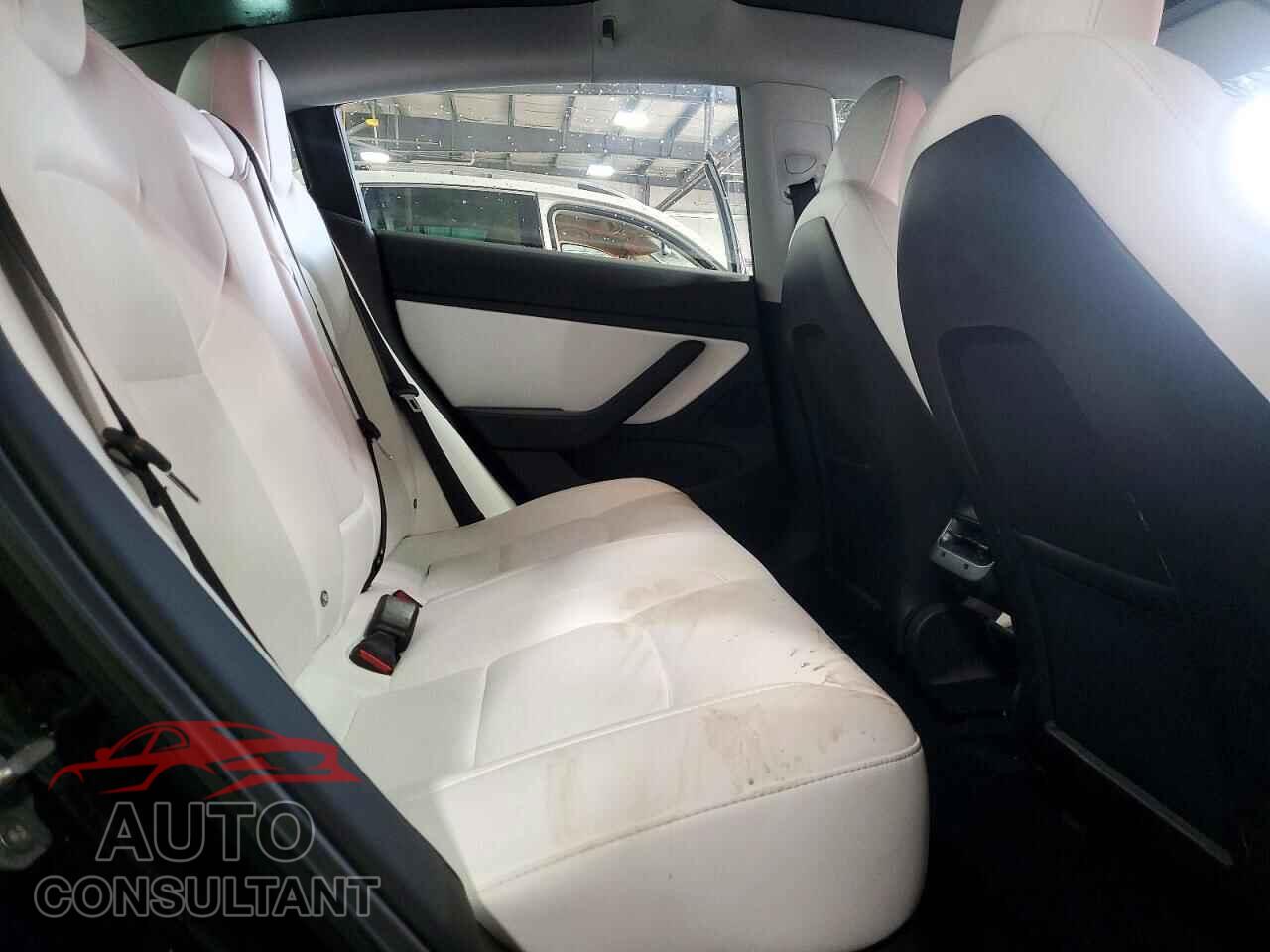 TESLA MODEL 3 2018 - 5YJ3E1EA7JF155329