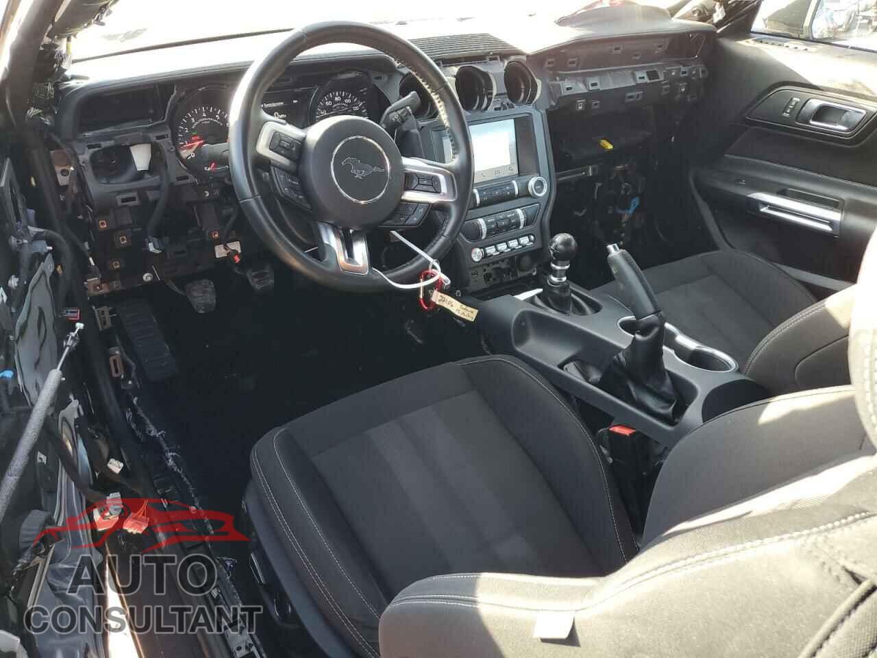 FORD MUSTANG 2019 - 1FA6P8CF2K5120656