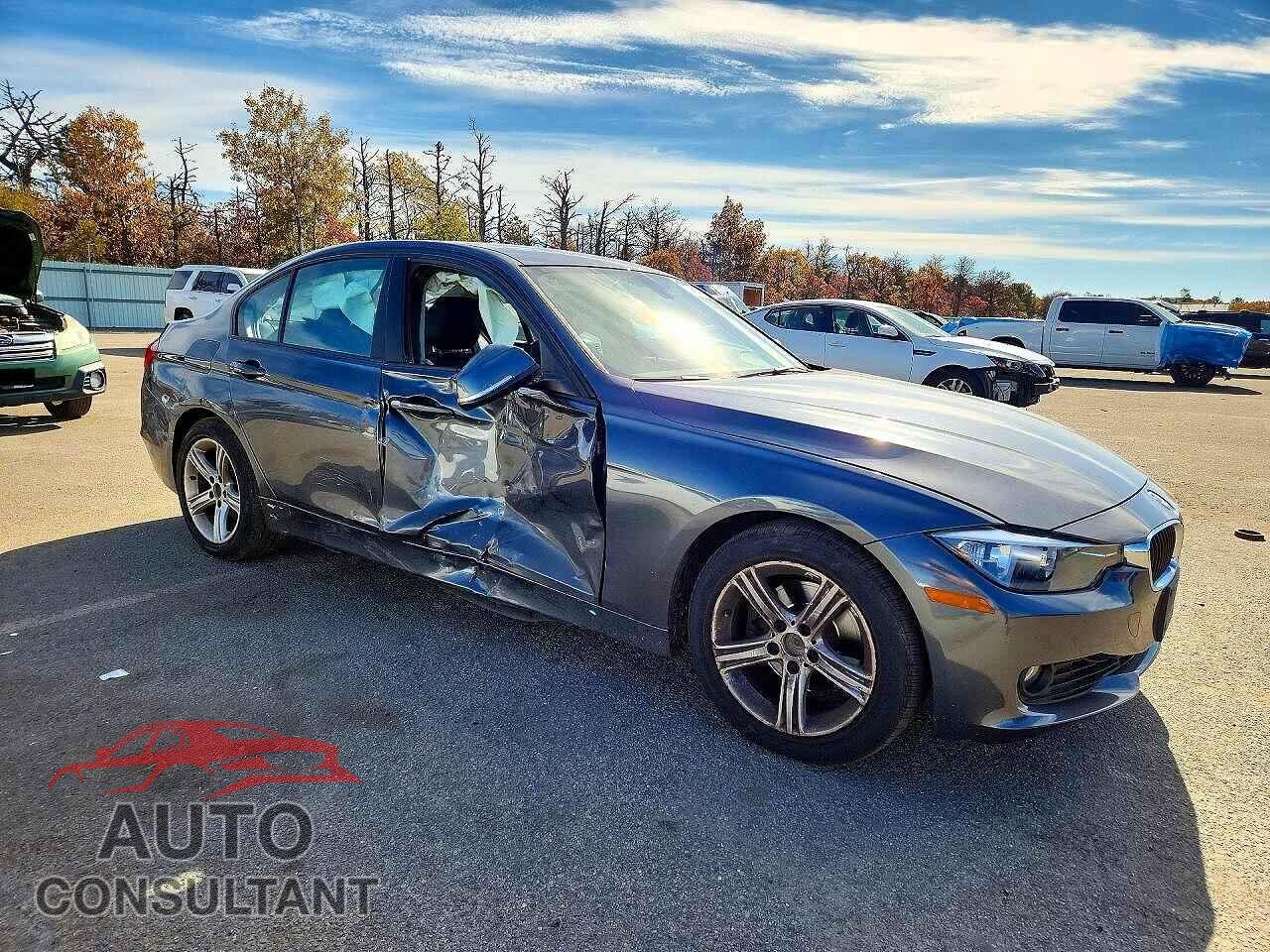 BMW 3 SERIES 2014 - WBA3C1C58EK112345