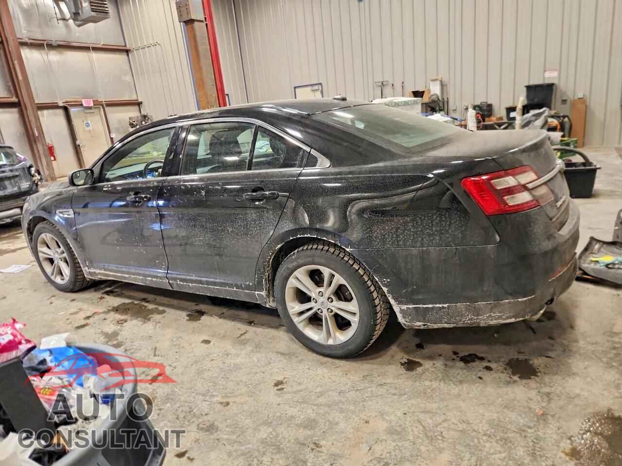 FORD TAURUS 2017 - 1FAHP2E89HG135205
