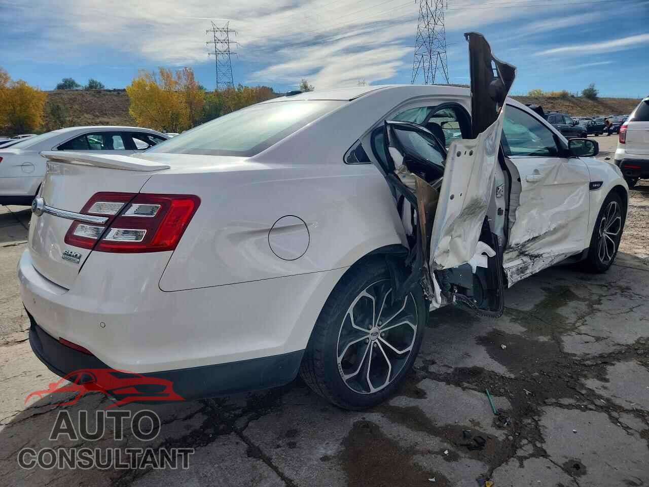 FORD TAURUS 2016 - 1FAHP2KT5GG158360