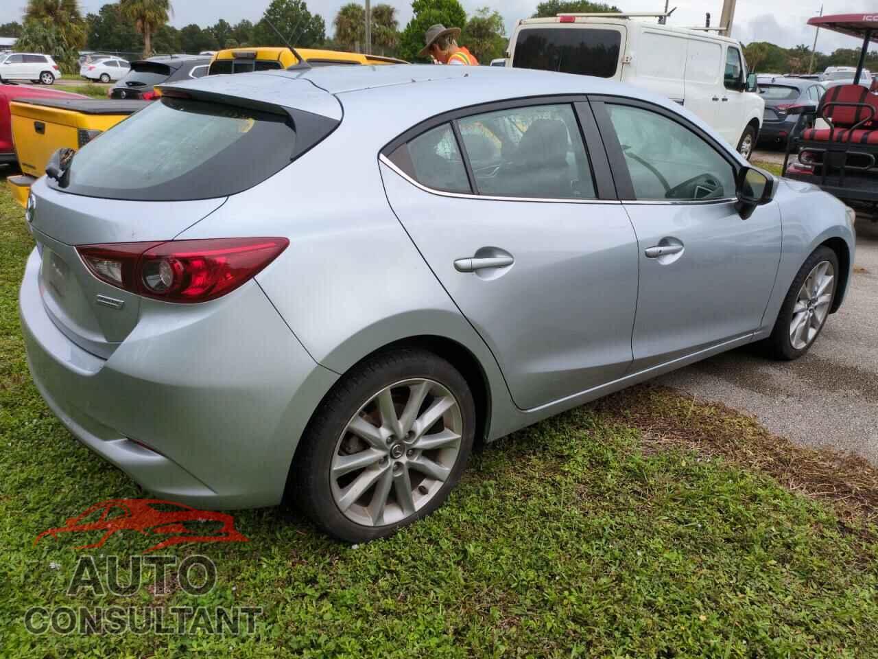 MAZDA 3 2017 - 3MZBN1L79HM122192