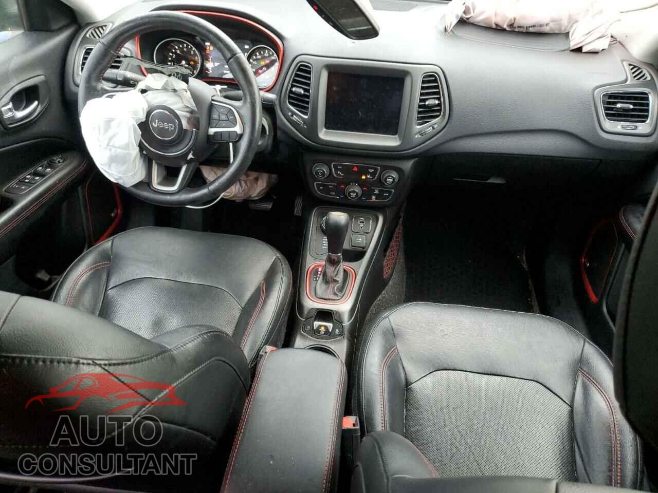 JEEP COMPASS 2018 - 3C4NJDDB9JT501060