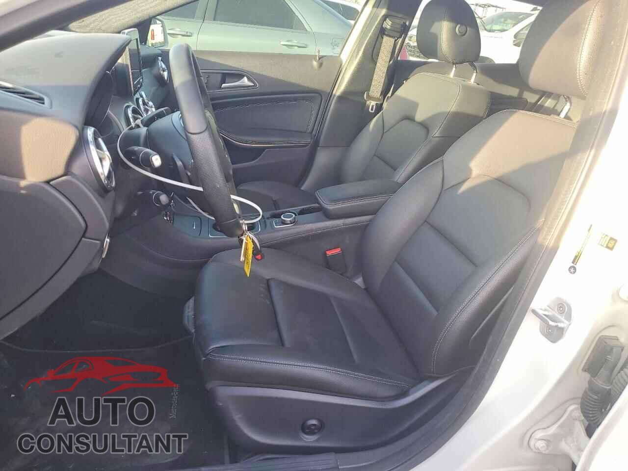 MERCEDES-BENZ GLA-CLASS 2017 - WDCTG4EB5HJ303575