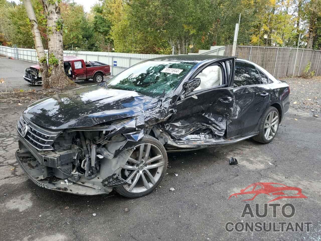 VOLKSWAGEN PASSAT 2018 - 1VWAA7A34JC034930