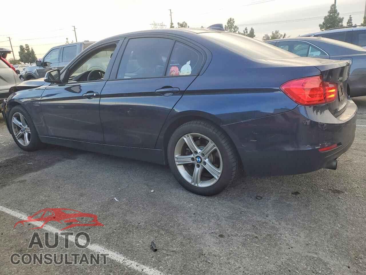 BMW 3 SERIES 2014 - WBA3C3C56EF985368