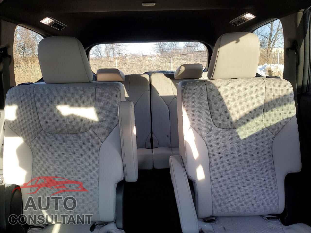 LEXUS UNKNOWN 2025 - 5TDAAAB6XSS028106