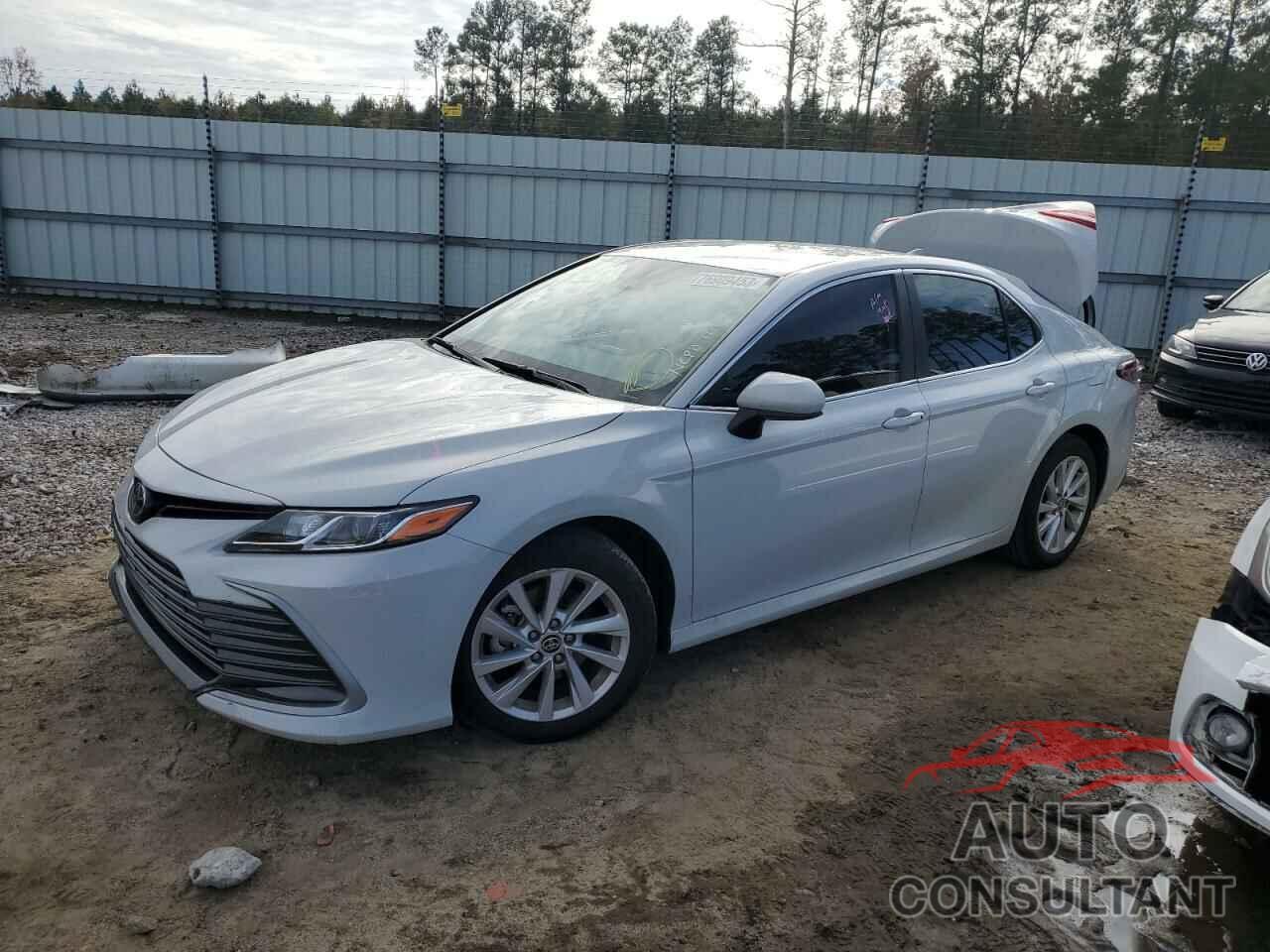 TOYOTA CAMRY 2022 - 4T1C11AK6NU066077