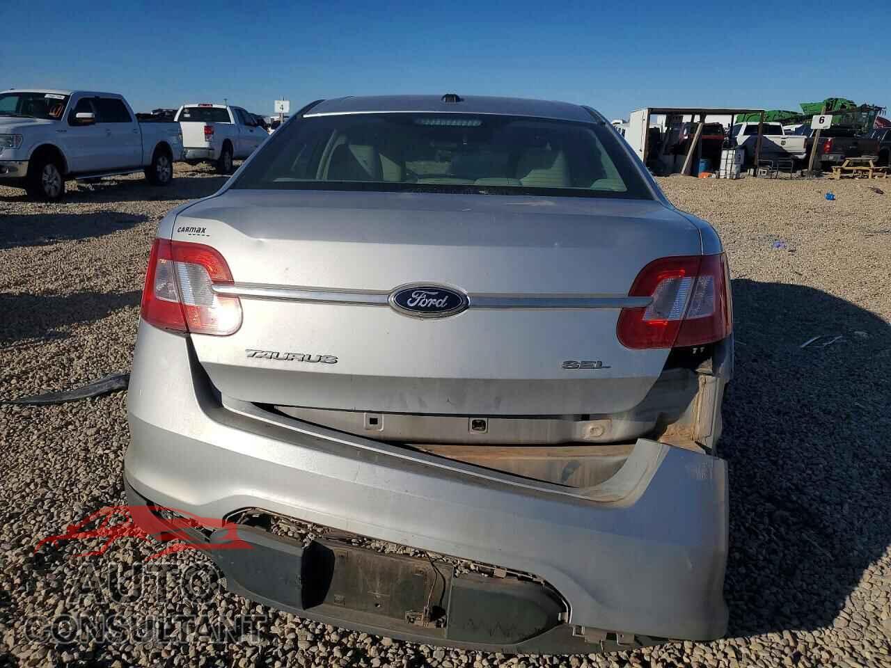 FORD TAURUS 2011 - 1FAHP2EW2BG117425