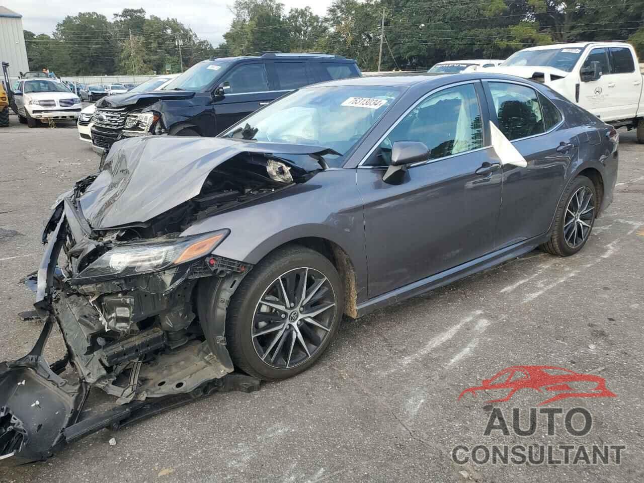 TOYOTA CAMRY 2022 - 4T1G11AK3NU631886