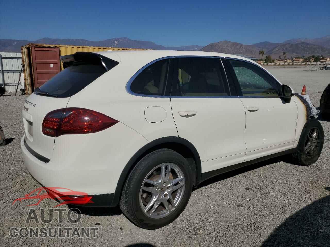 PORSCHE CAYENNE 2012 - WP1AB2A2XCLA43823