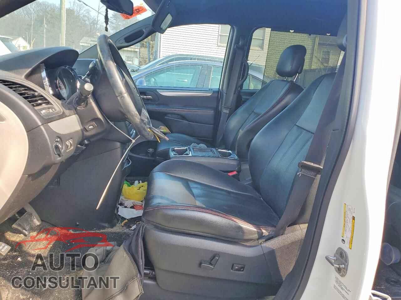 DODGE CARAVAN 2011 - 2D4RN7DG6BR711724