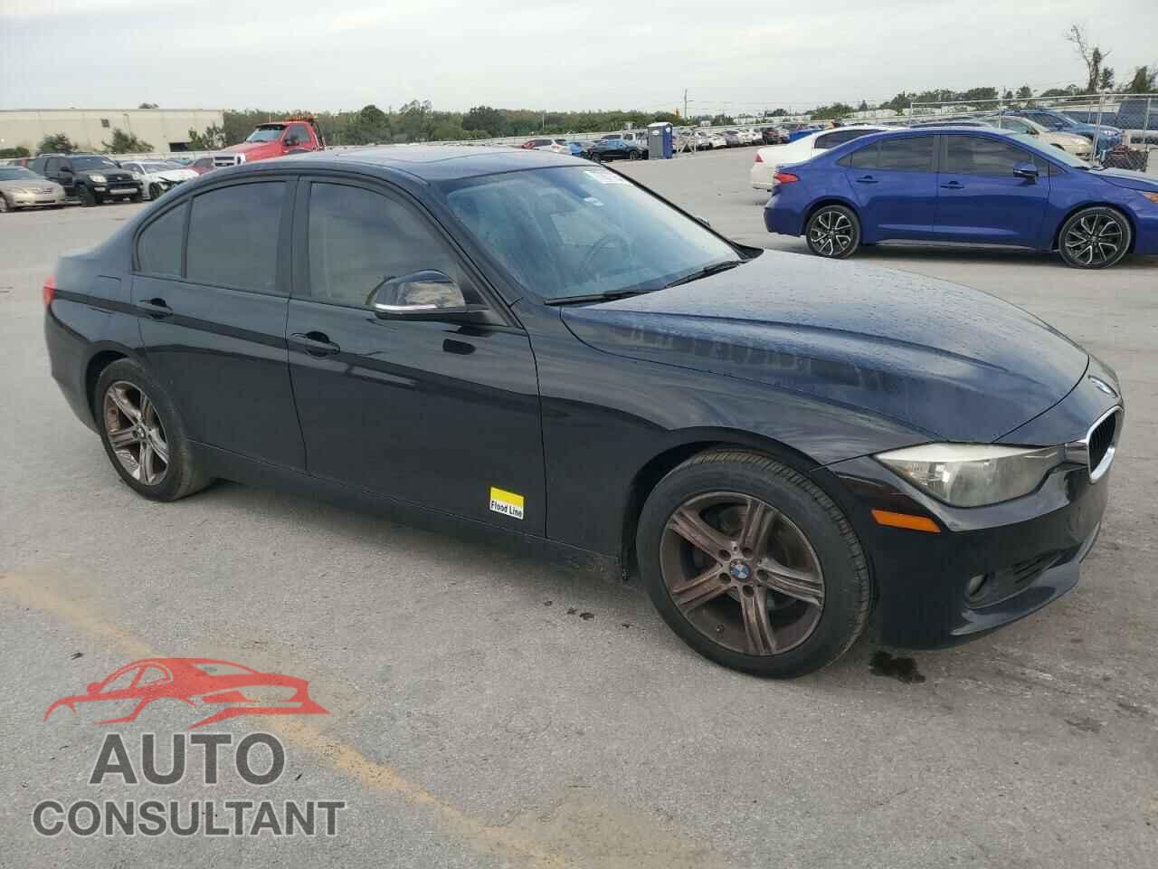 BMW 3 SERIES 2013 - WBA3C1C56DK104923