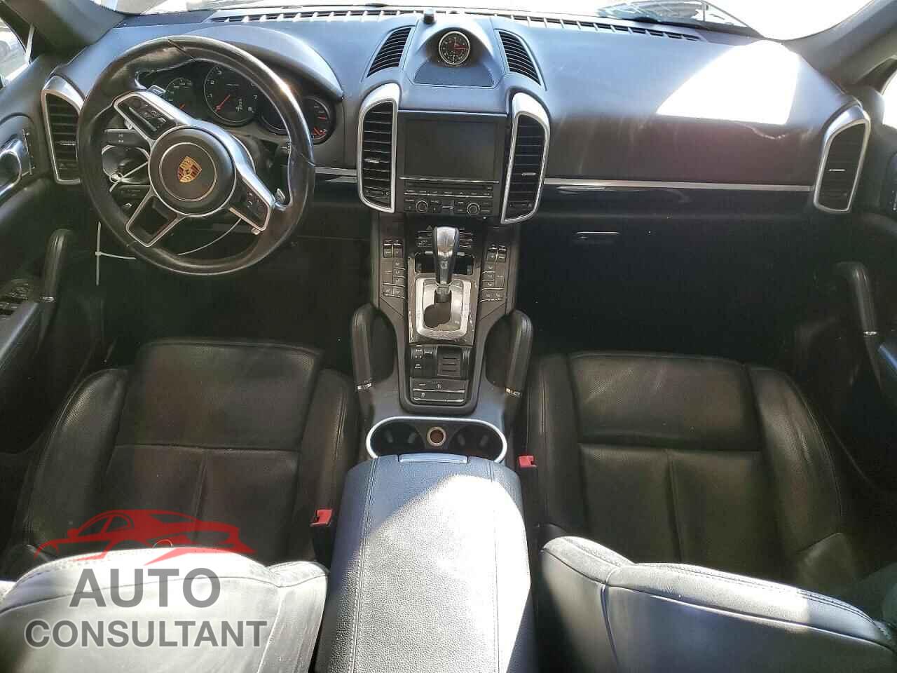 PORSCHE CAYENNE 2016 - WP1AA2A24GKA08936