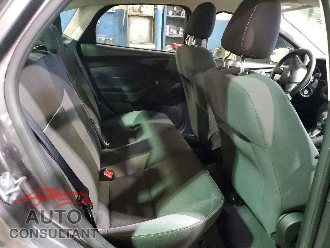 FORD FOCUS 2013 - 1FADP3E25DL200052