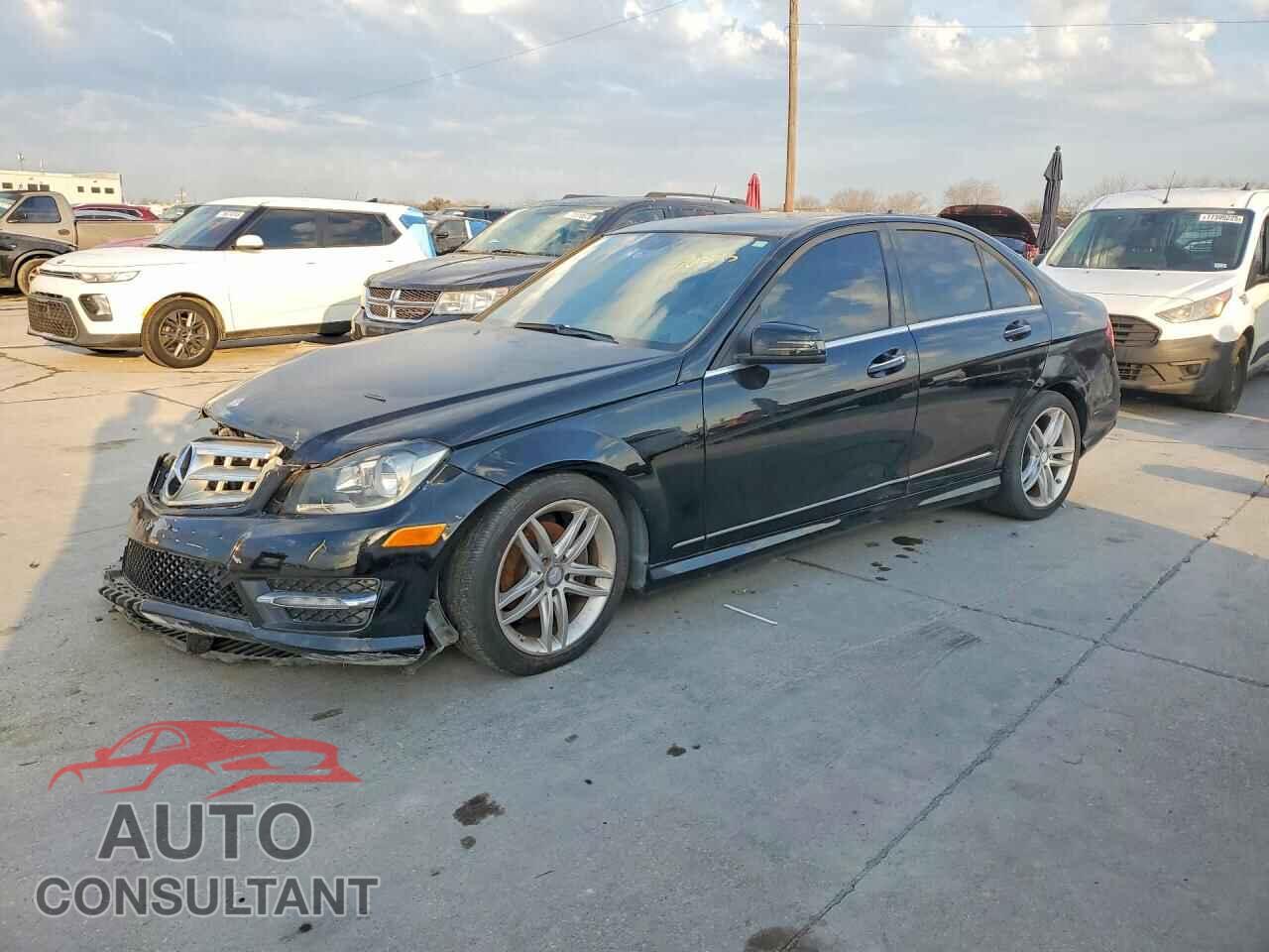 MERCEDES-BENZ C-CLASS 2012 - WDDGF8BB6CA641717