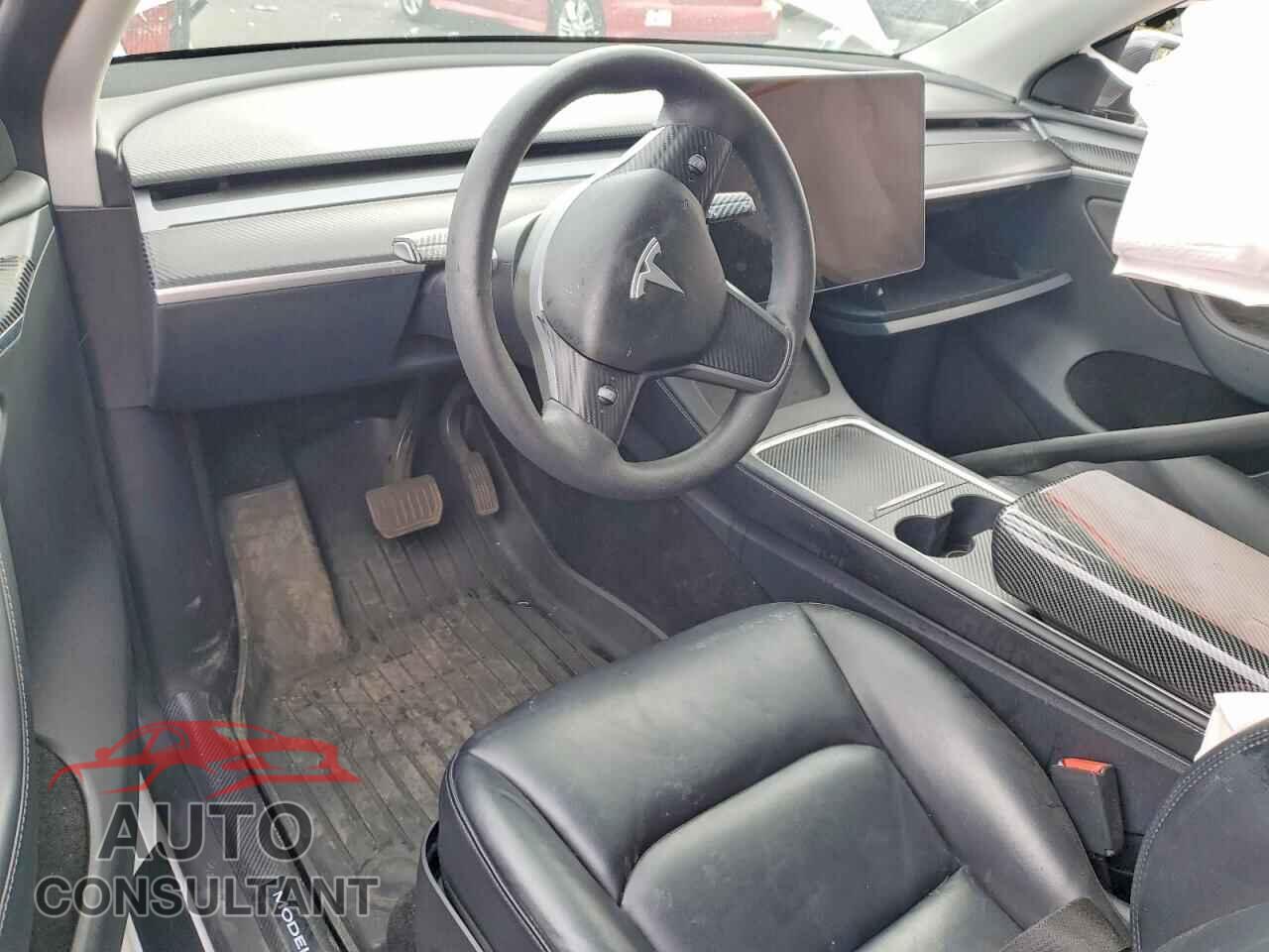 TESLA MODEL Y 2024 - 7SAYGAEE3RF208111
