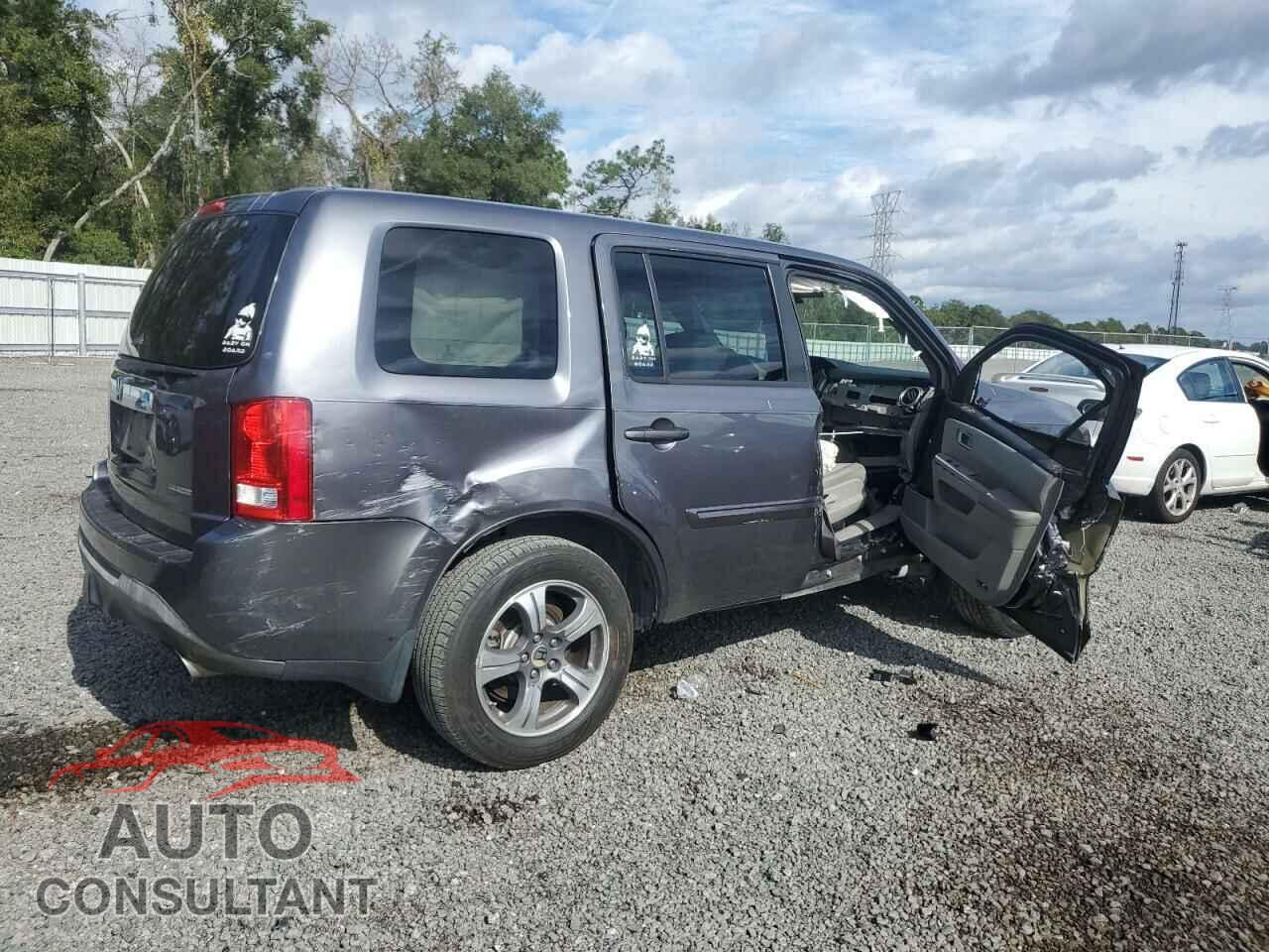 HONDA PILOT 2015 - 5FNYF3H30FB035245