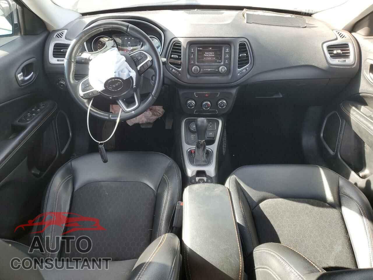 JEEP COMPASS 2018 - 3C4NJDBB2JT262888