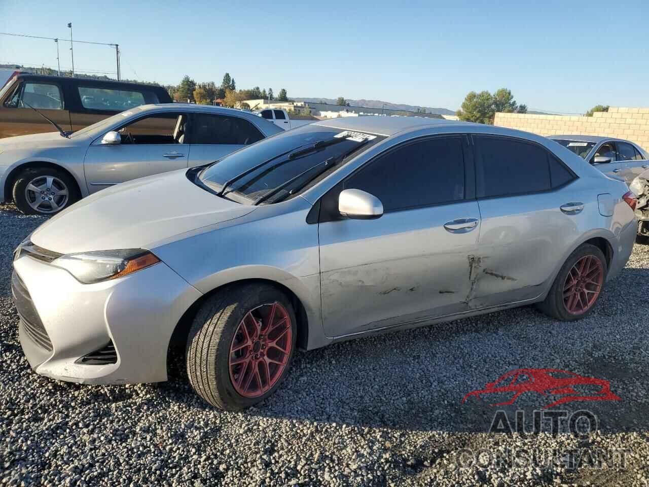 TOYOTA COROLLA 2018 - 5YFBURHE7JP756076