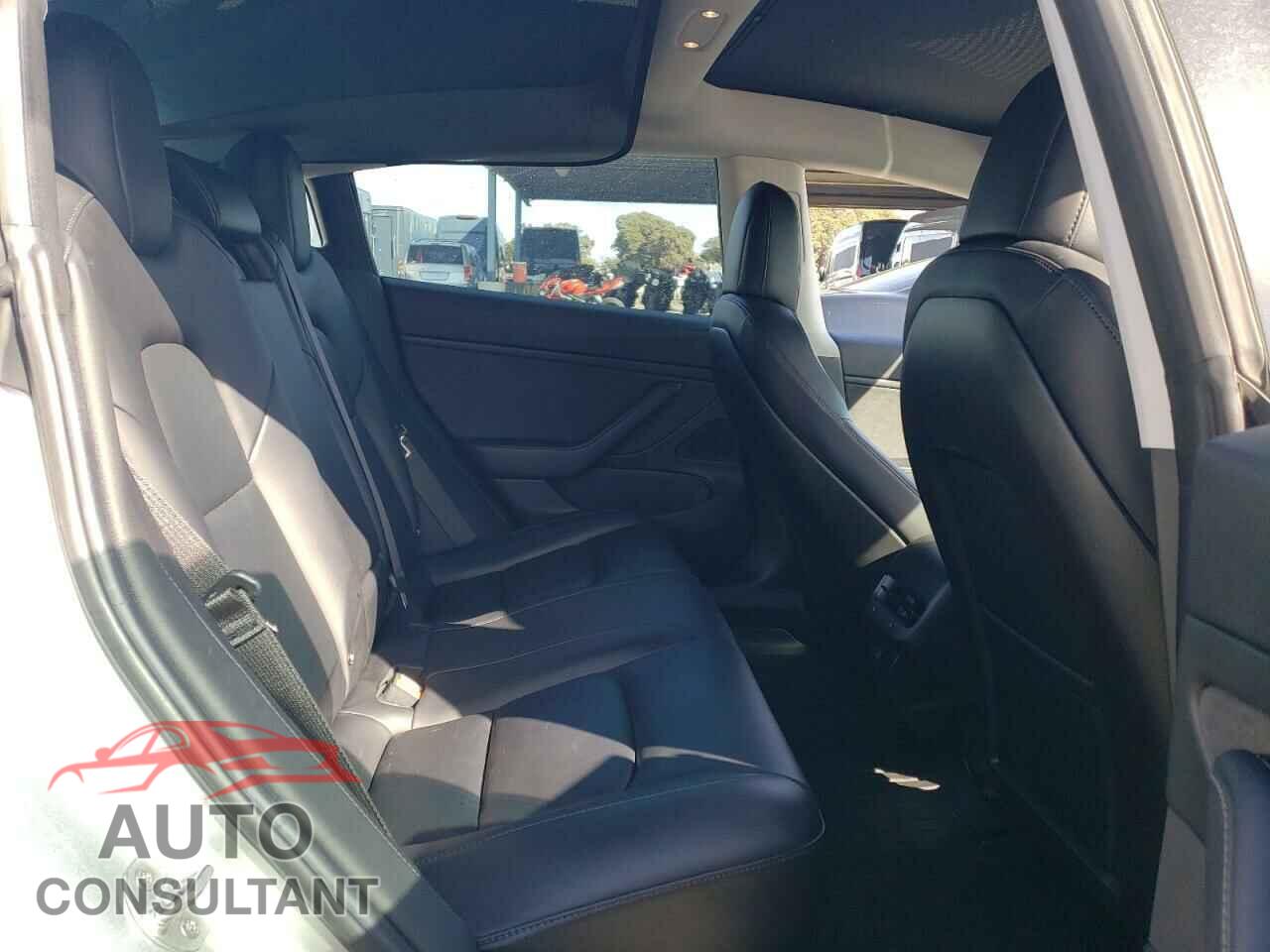 TESLA MODEL 3 2018 - 5YJ3E1EB7JF094170