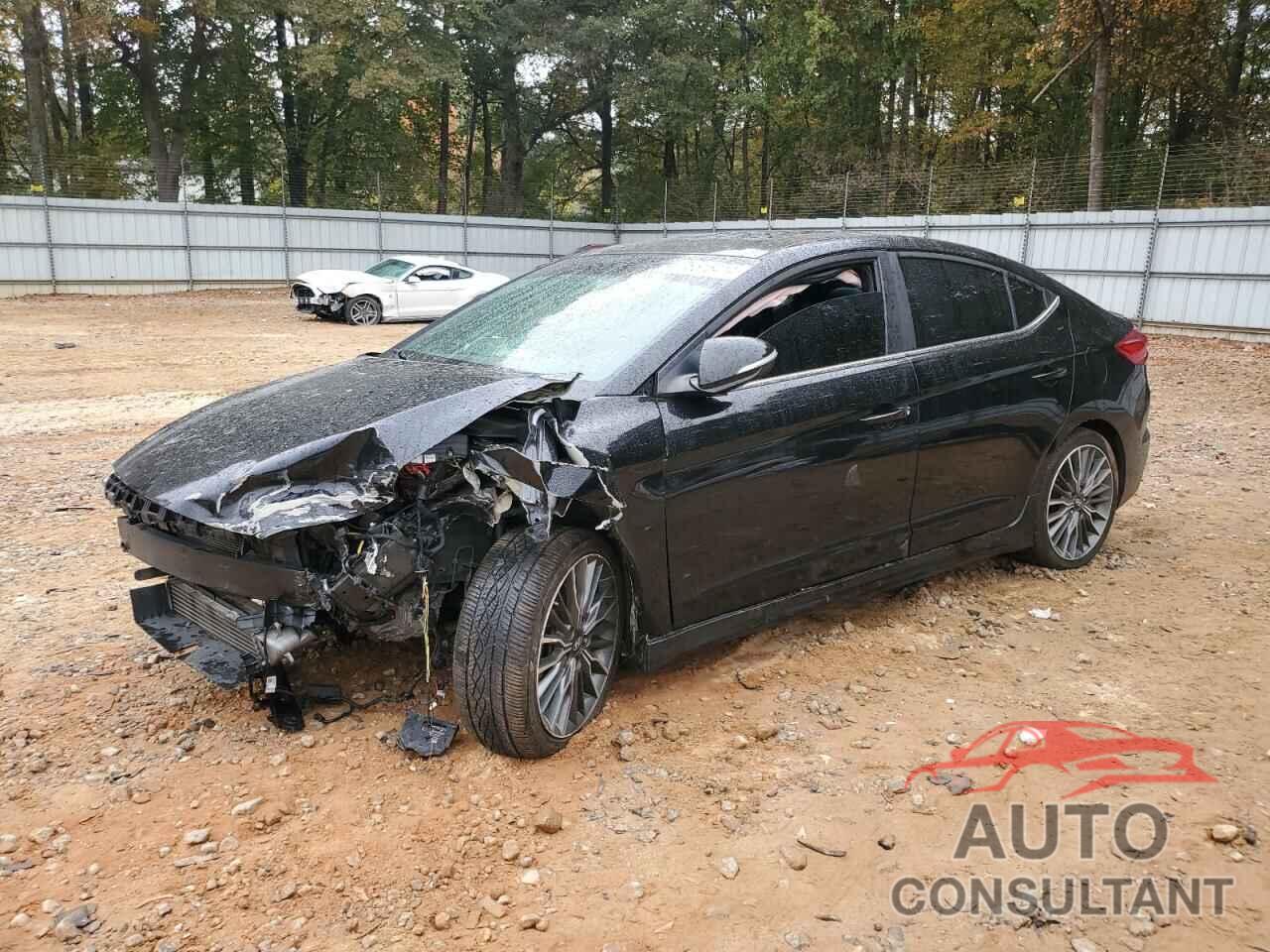 HYUNDAI ELANTRA 2018 - KMHD04LB5JU721538
