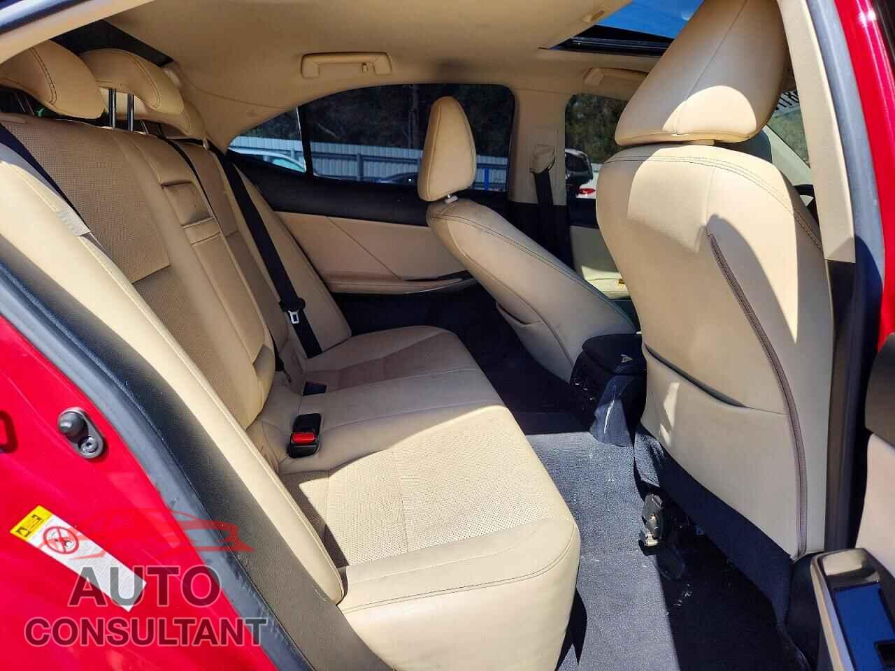 LEXUS IS 2015 - JTHBF1D27F5045536