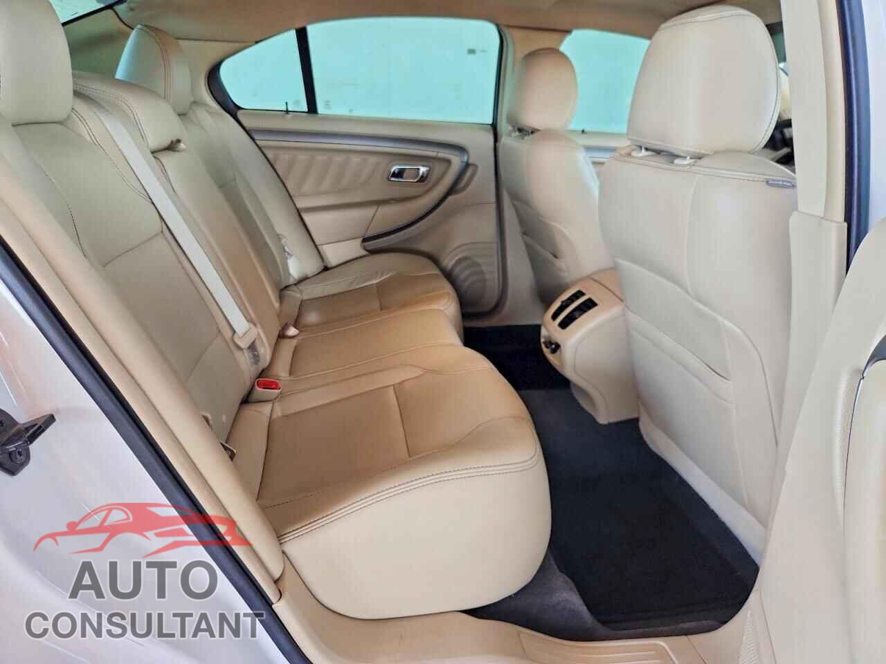 FORD TAURUS 2013 - 1FAHP2E82DG192839