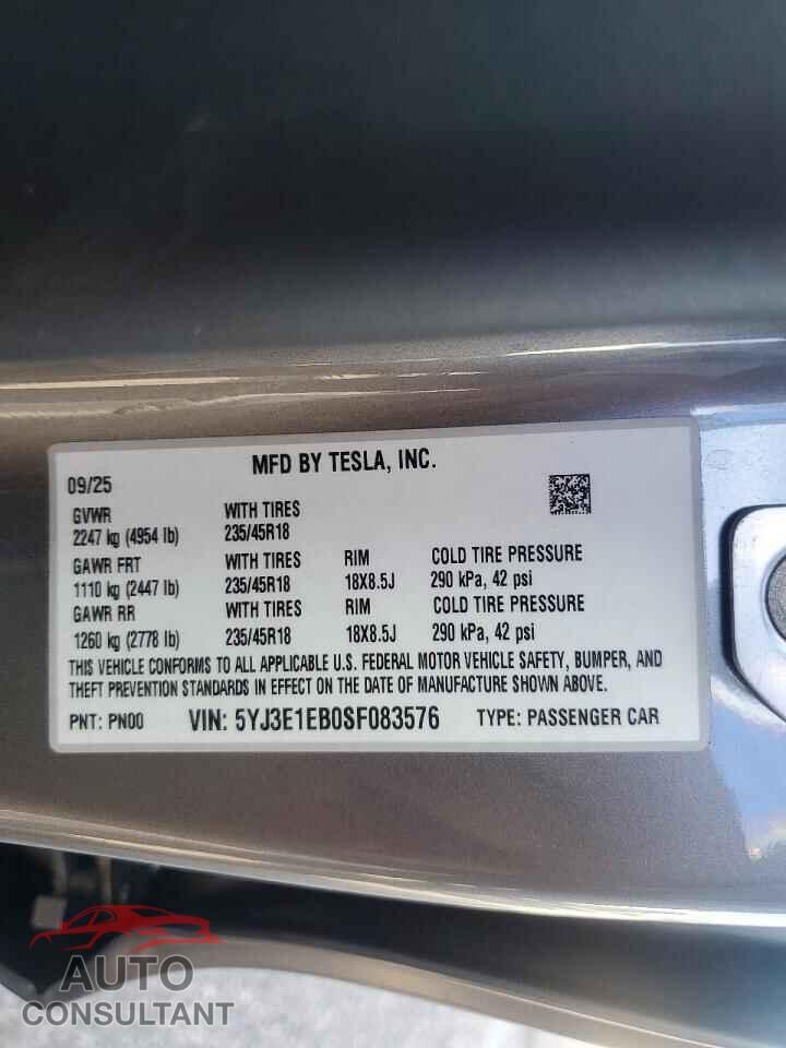 TESLA MODEL 3 2025 - 5YJ3E1EB0SF083576