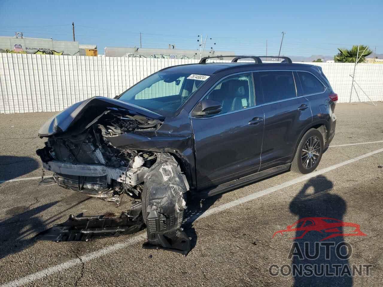 TOYOTA HIGHLANDER 2018 - 5TDKZRFH3JS540523