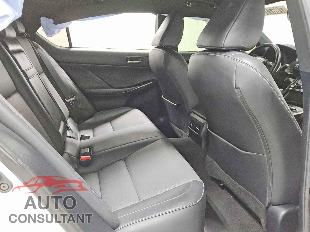 LEXUS IS 2021 - JTHAA1D21M5112056