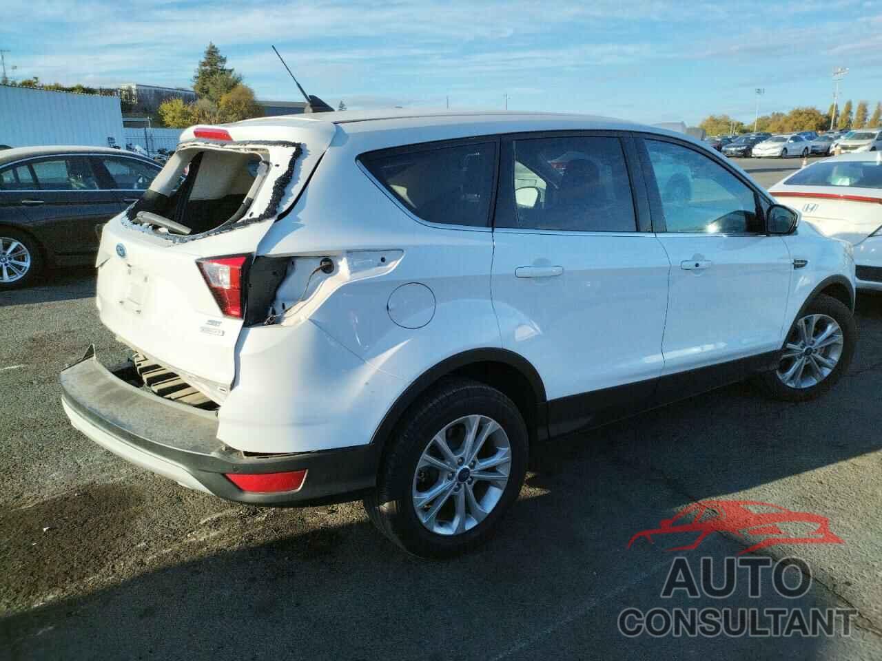 FORD ESCAPE 2019 - 1FMCU0GD5KUB10799